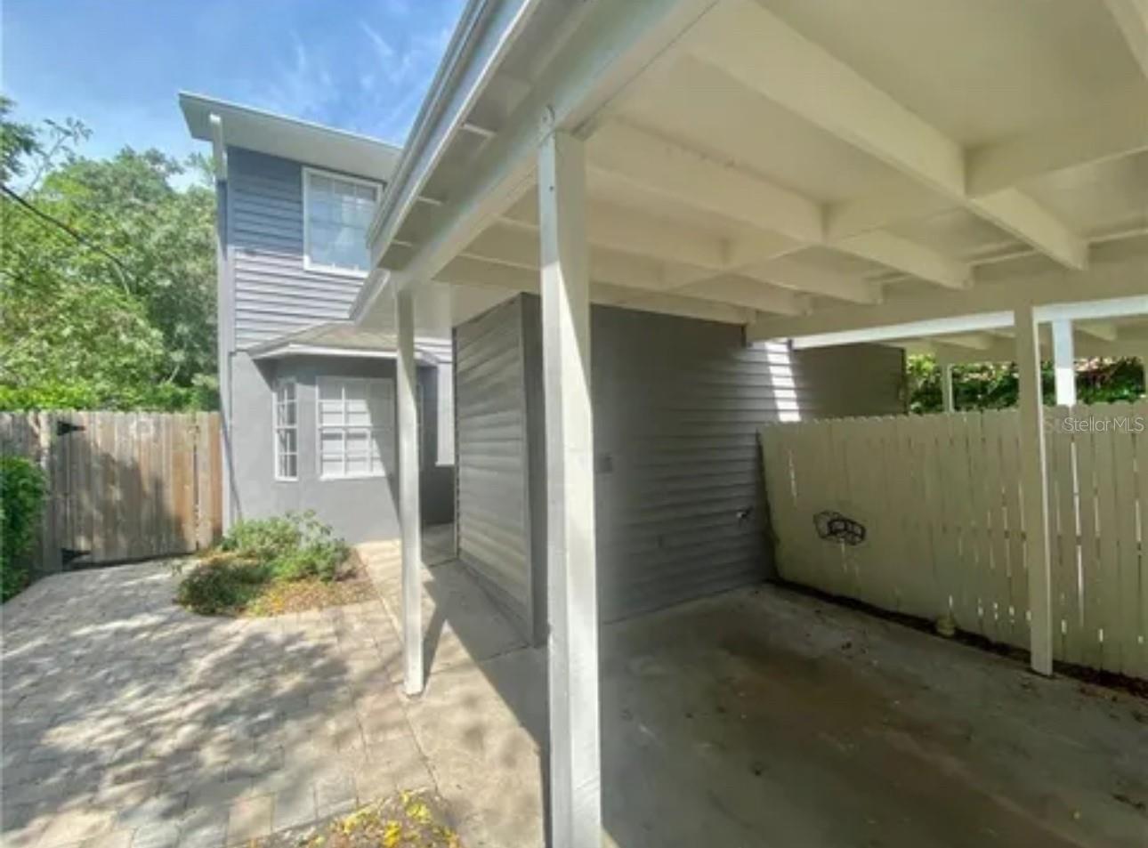 2421 E Jackson St Property Photo