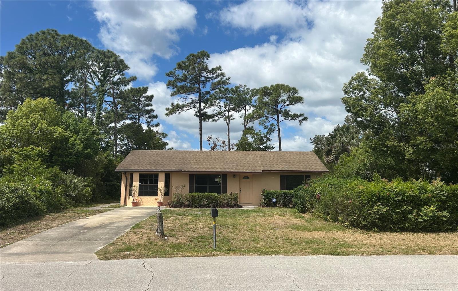 1744 Whipple Dr Property Photo