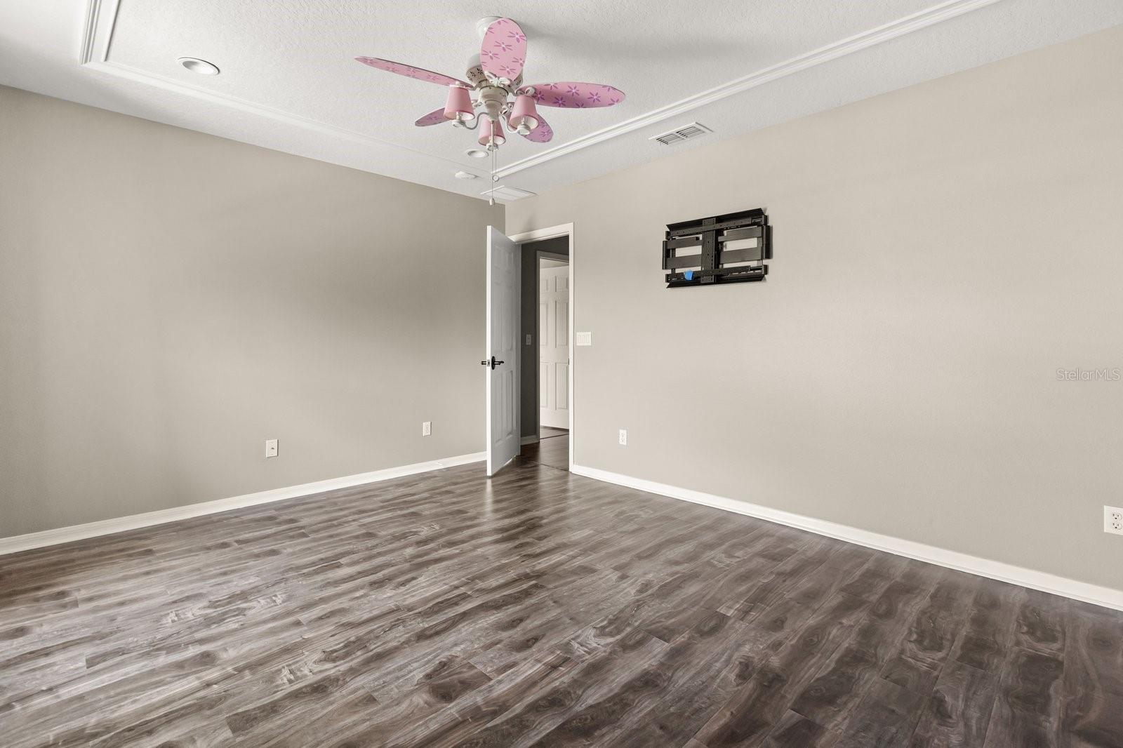 618 Crownclover Ave Property Photo 20