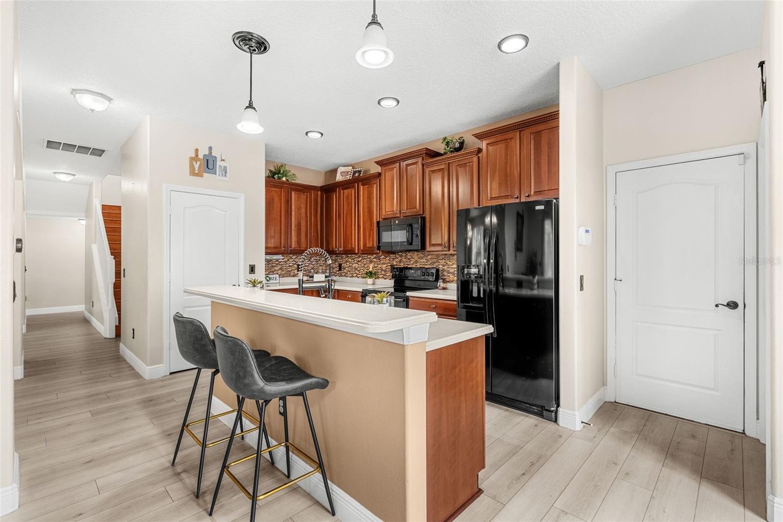 555 Carey Way Property Photo 11