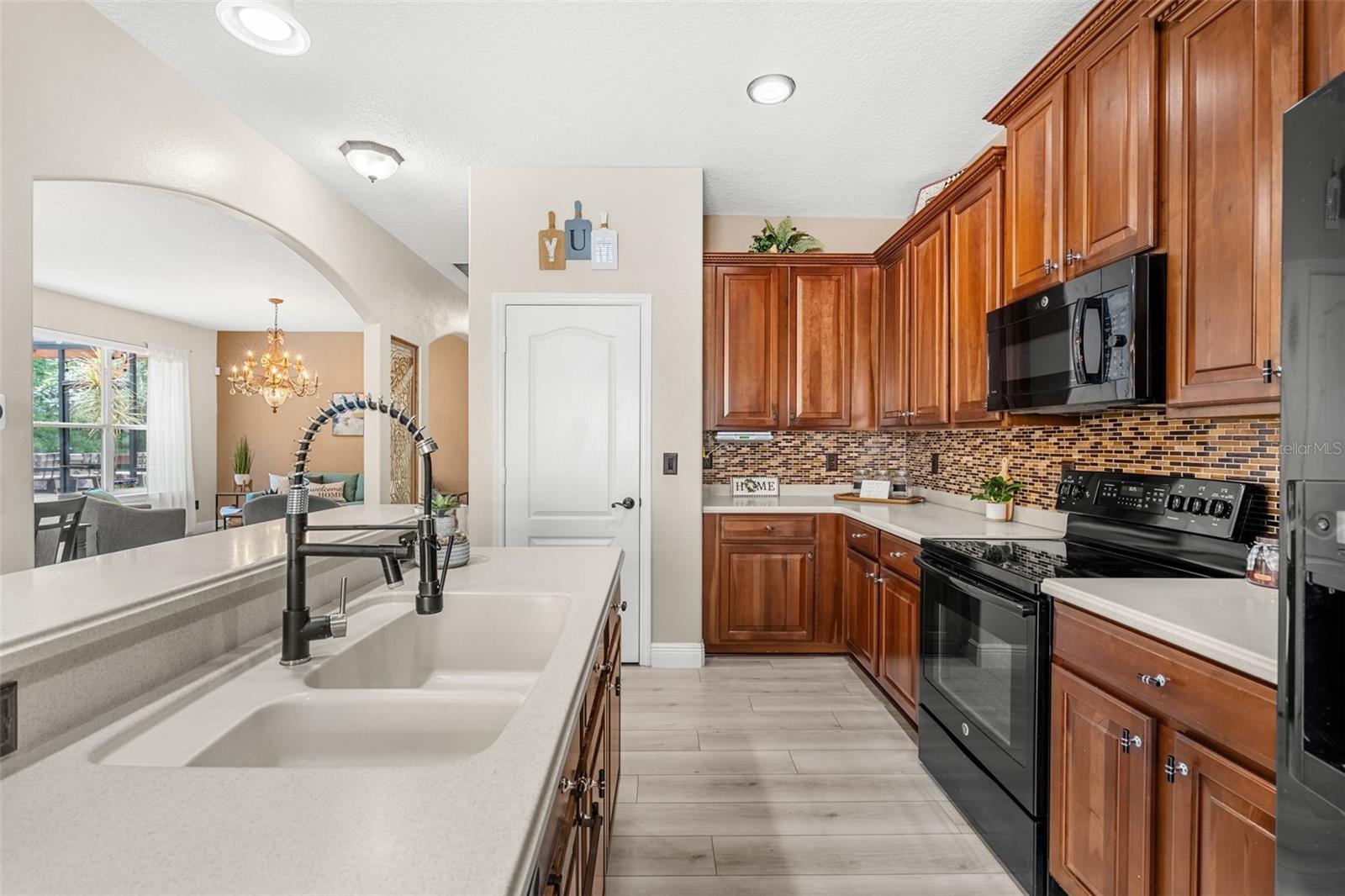 555 Carey Way Property Photo 13