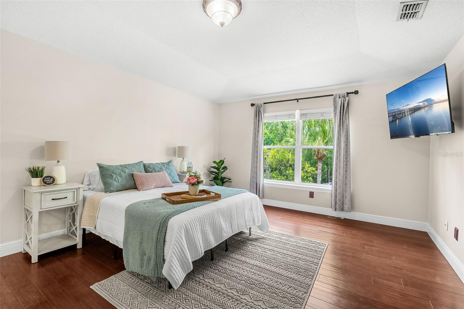 555 Carey Way Property Photo 29