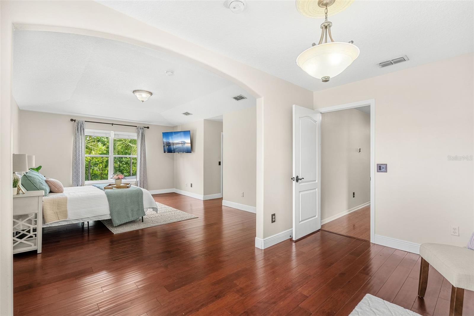 555 Carey Way Property Photo 32