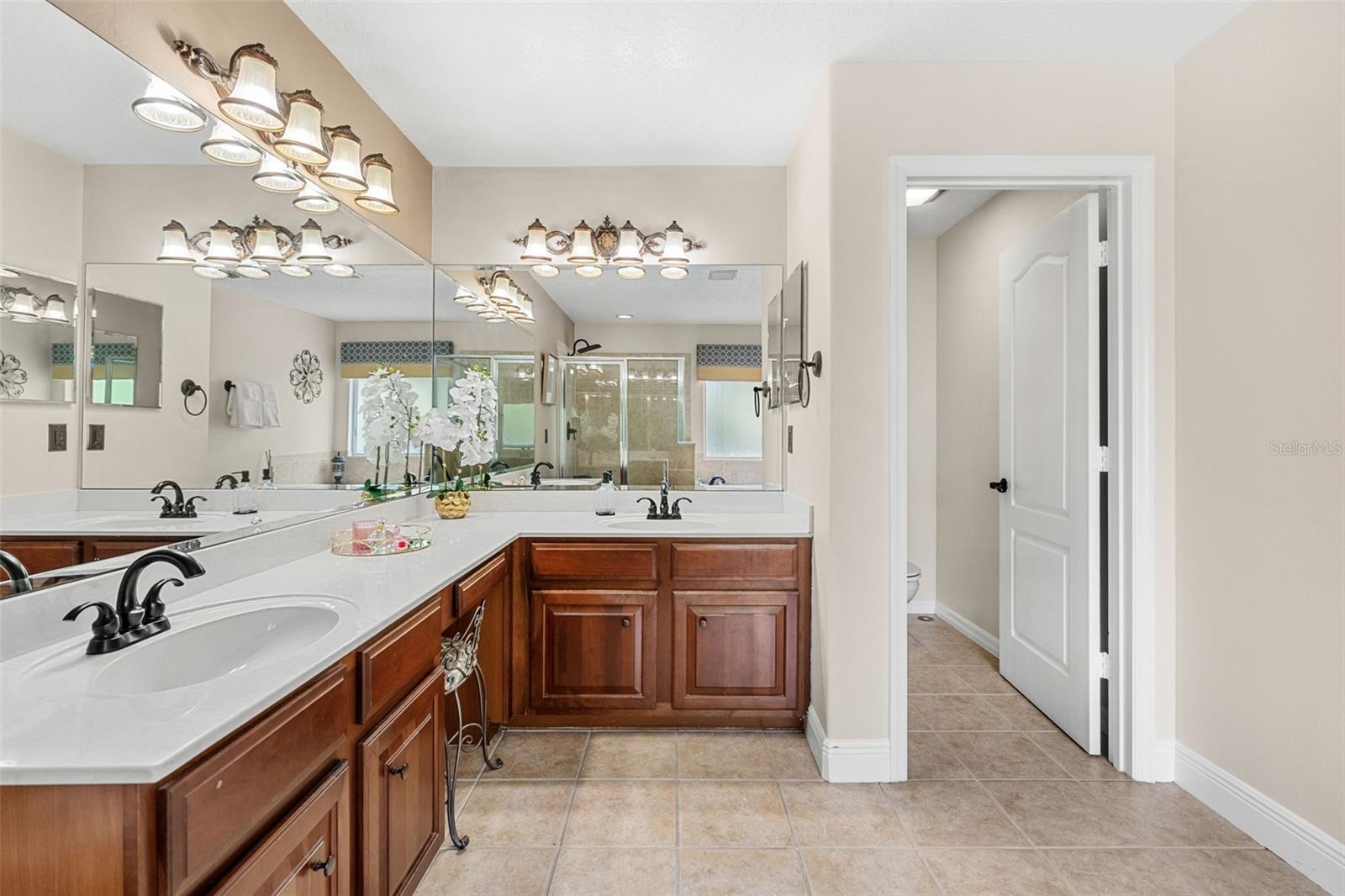 555 Carey Way Property Photo 37