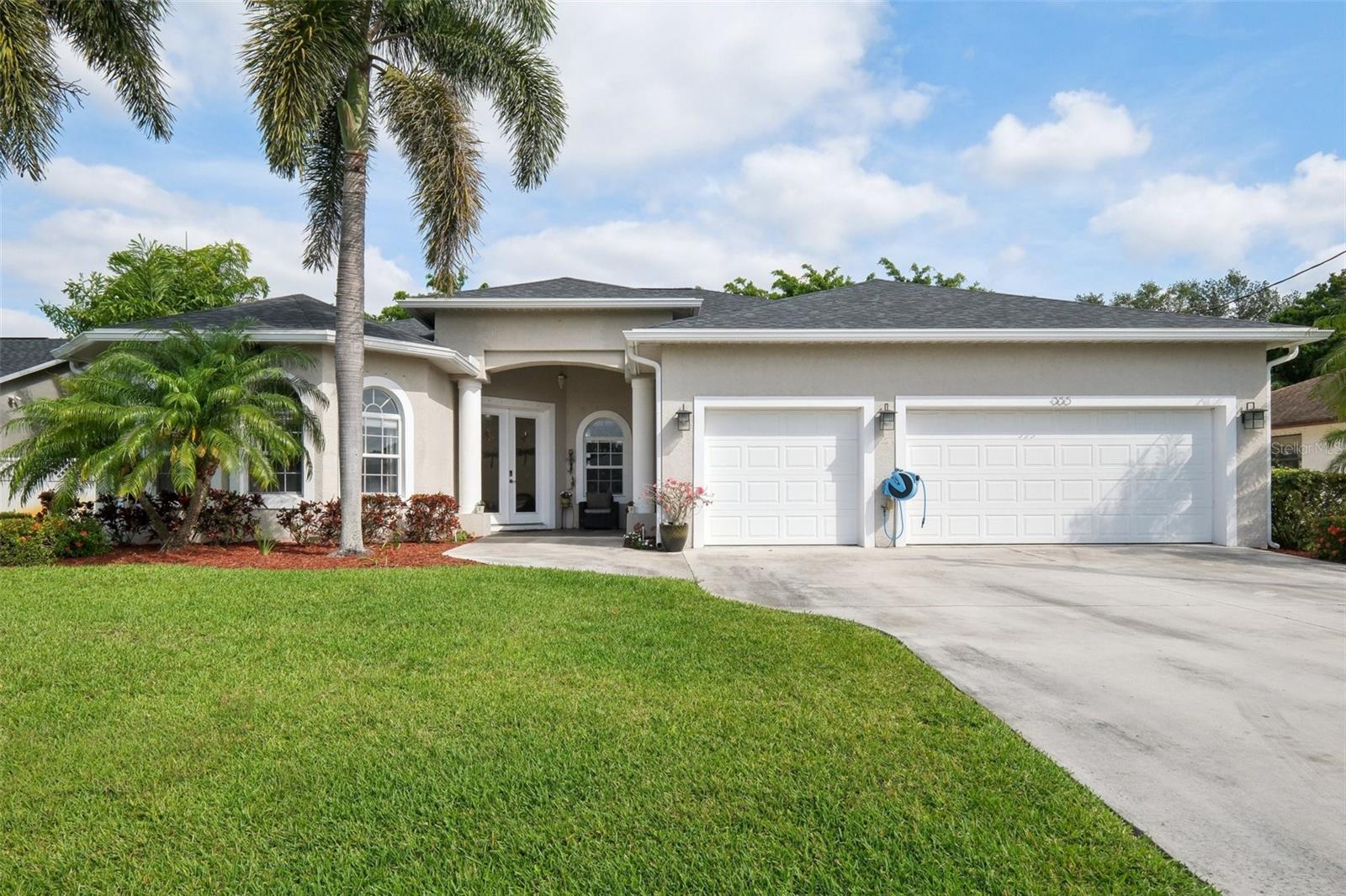 355 Sw De Gouvea Ter Property Photo 1