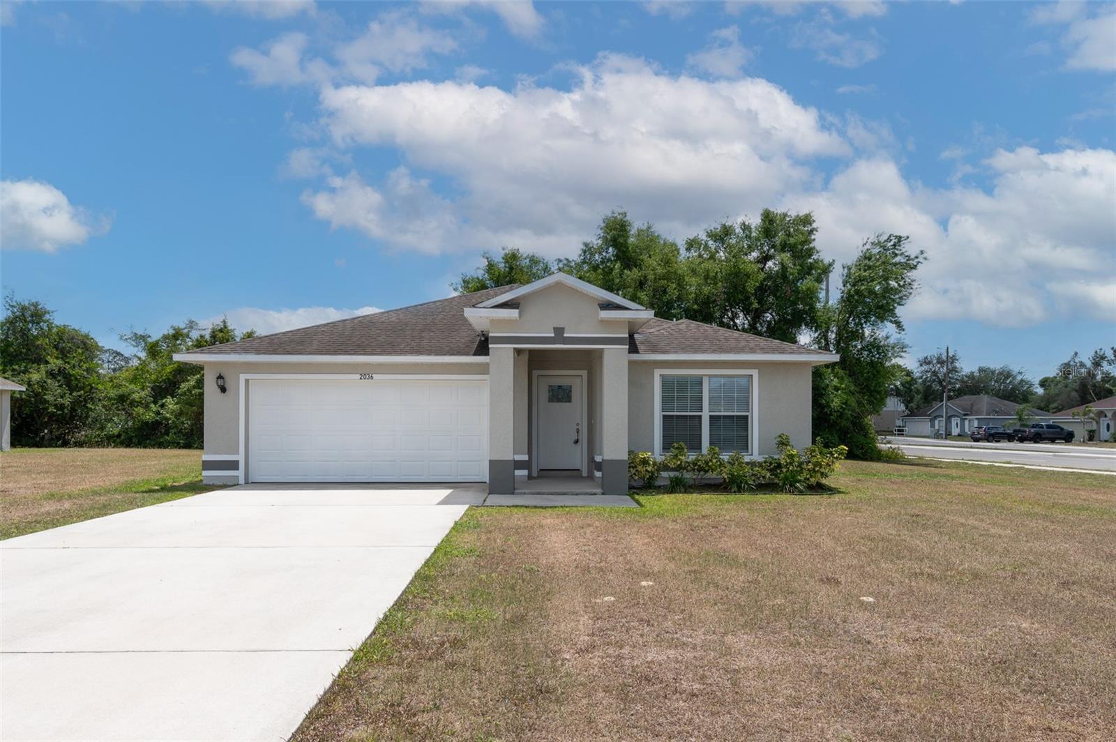 2036 Hillview Cir Property Photo