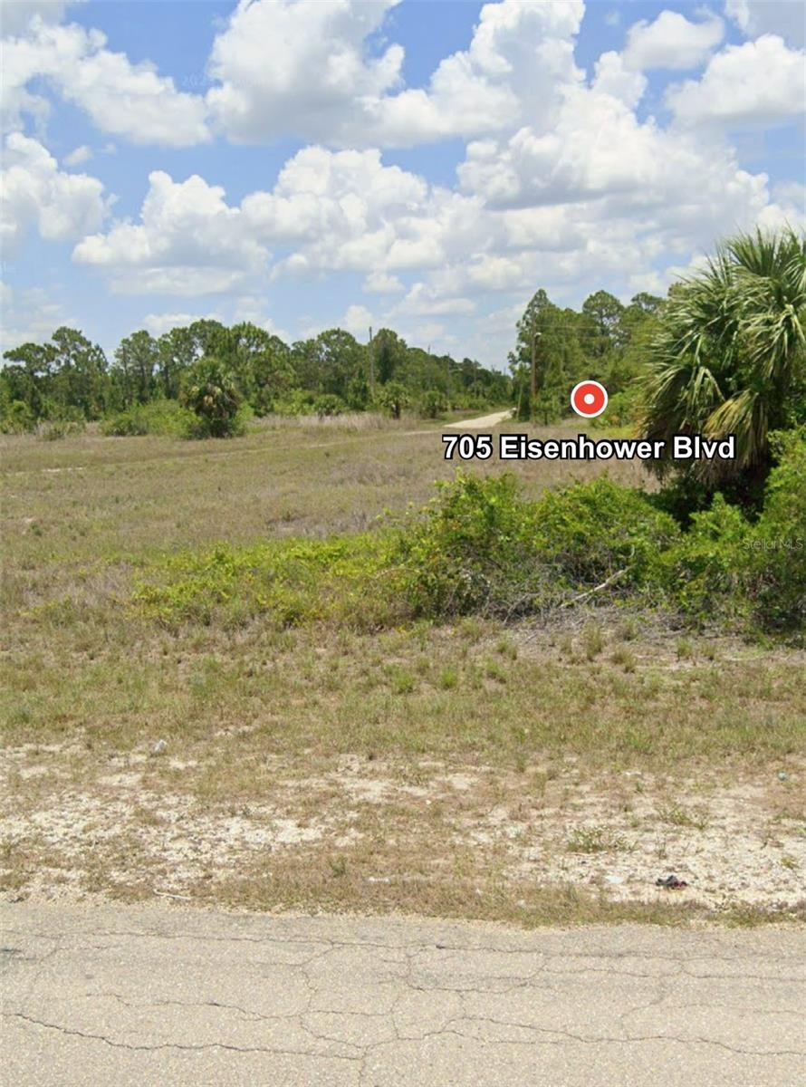 705 EISENHOWER BLVD Property Photo 1