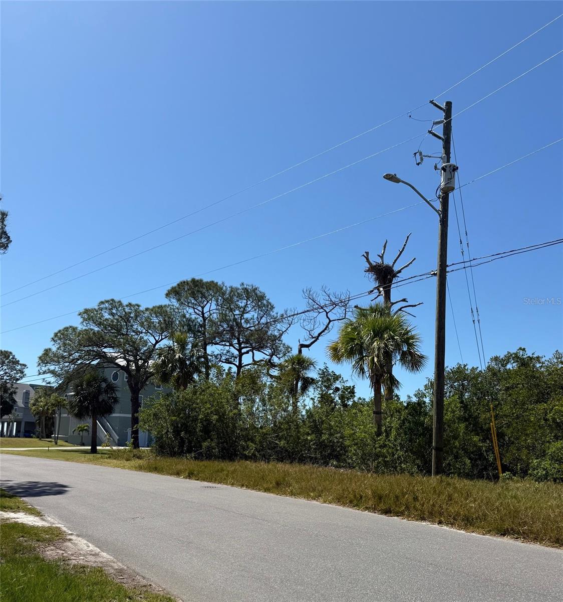 Sea Breeze Dr Property Photo 1