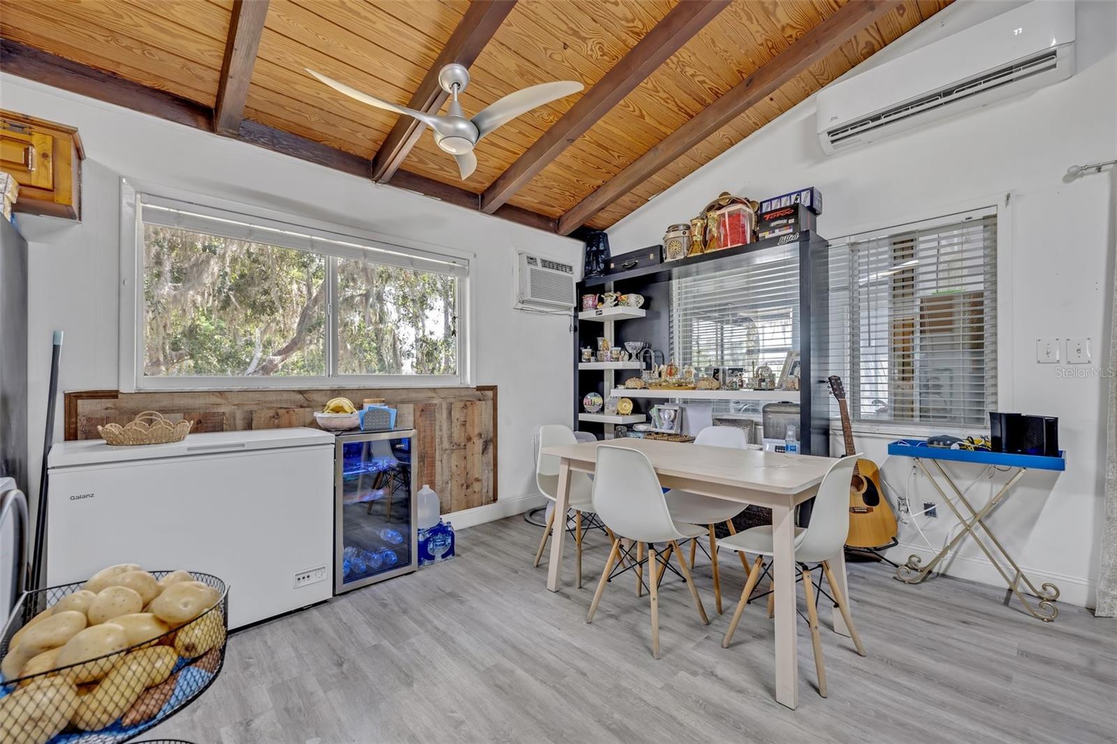 11424 Westwood Blvd Property Photo 12