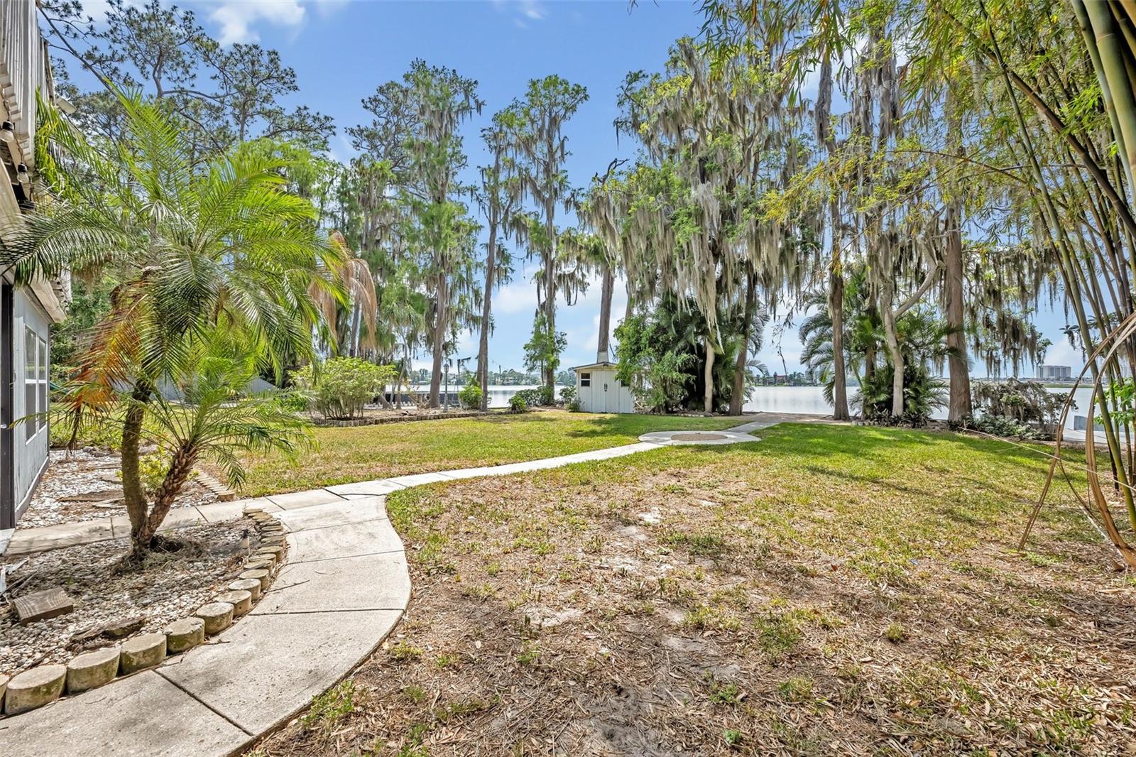 11424 Westwood Blvd Property Photo 40