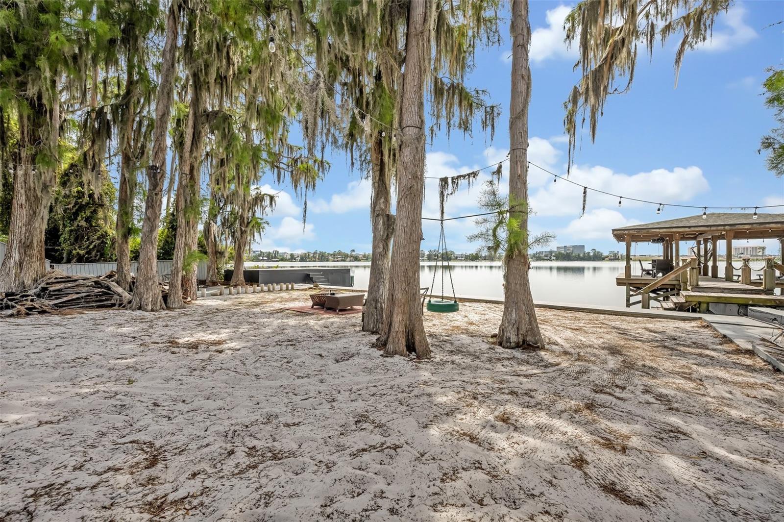 11424 Westwood Blvd Property Photo 44