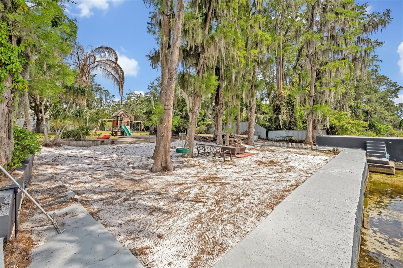 11424 Westwood Blvd Property Photo 45