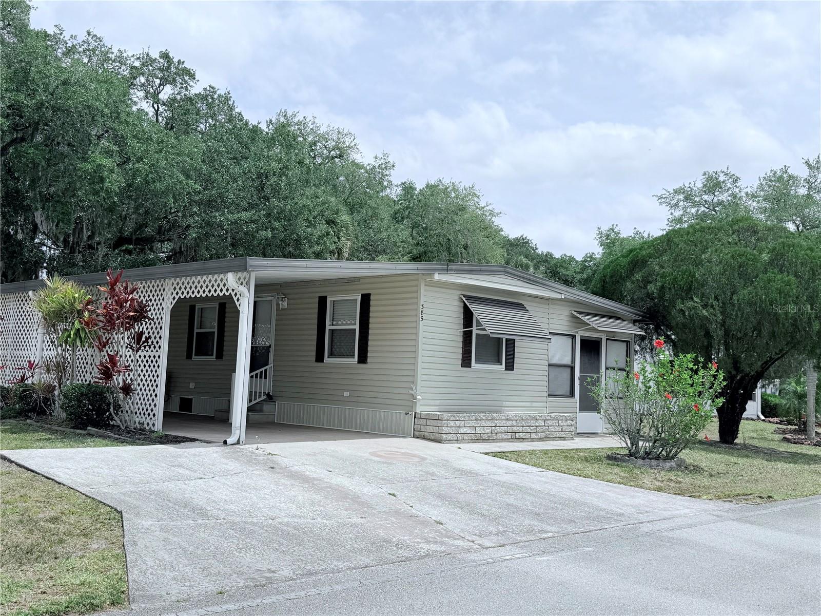 385 Holiday Park Blvd Ne Property Photo