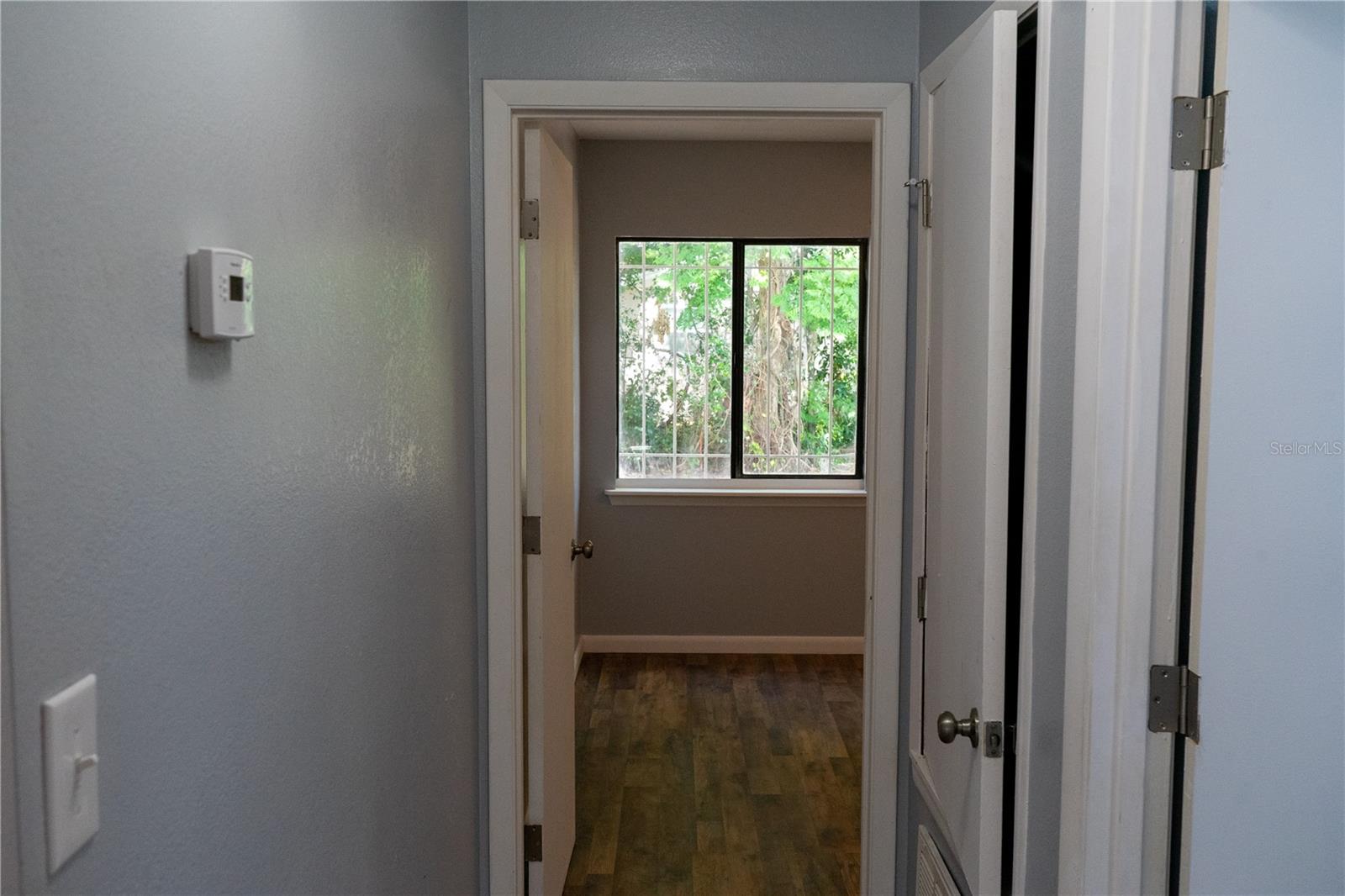 1307 Railroad Ave Property Photo 5