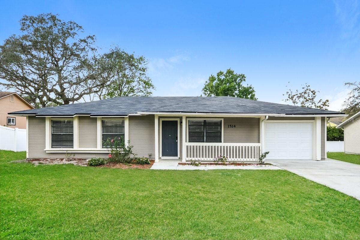 1514 Prairie Lake Blvd Property Photo 1