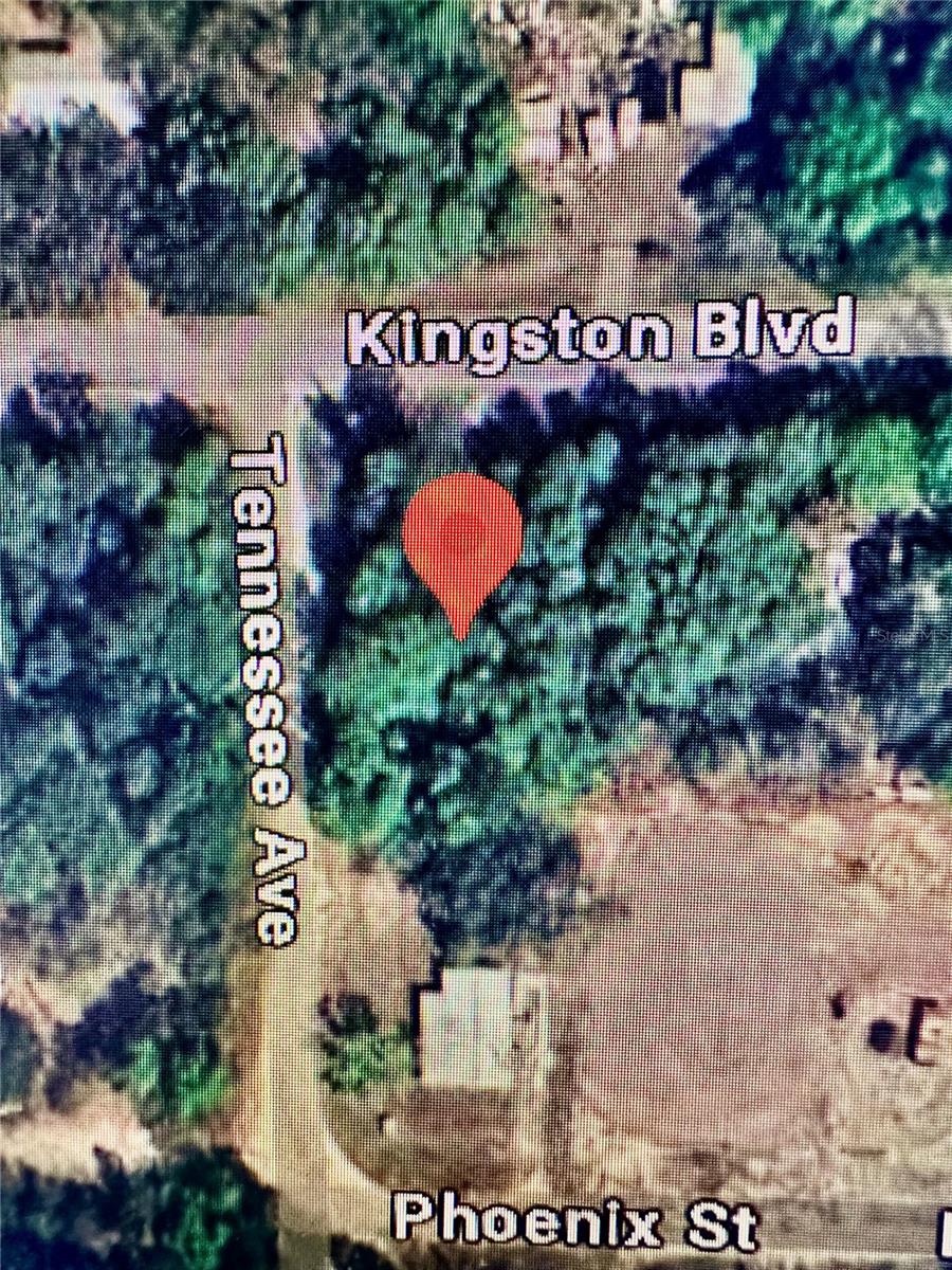 219 Kingston Blvd Property Photo 2