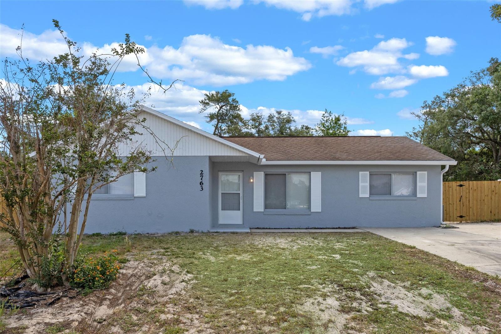 2763 E Waco Dr Property Photo