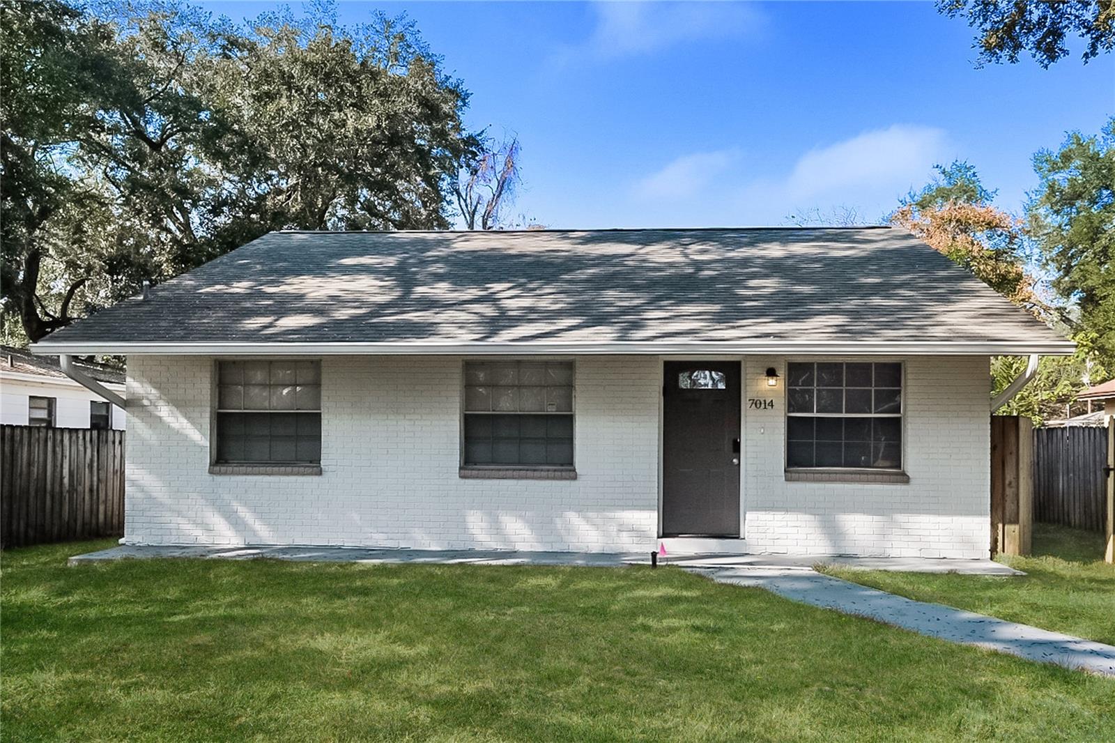 7014 N Palmetto Ln Property Photo