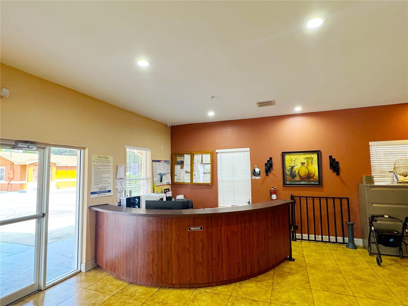 O6303562 Property Photo 8