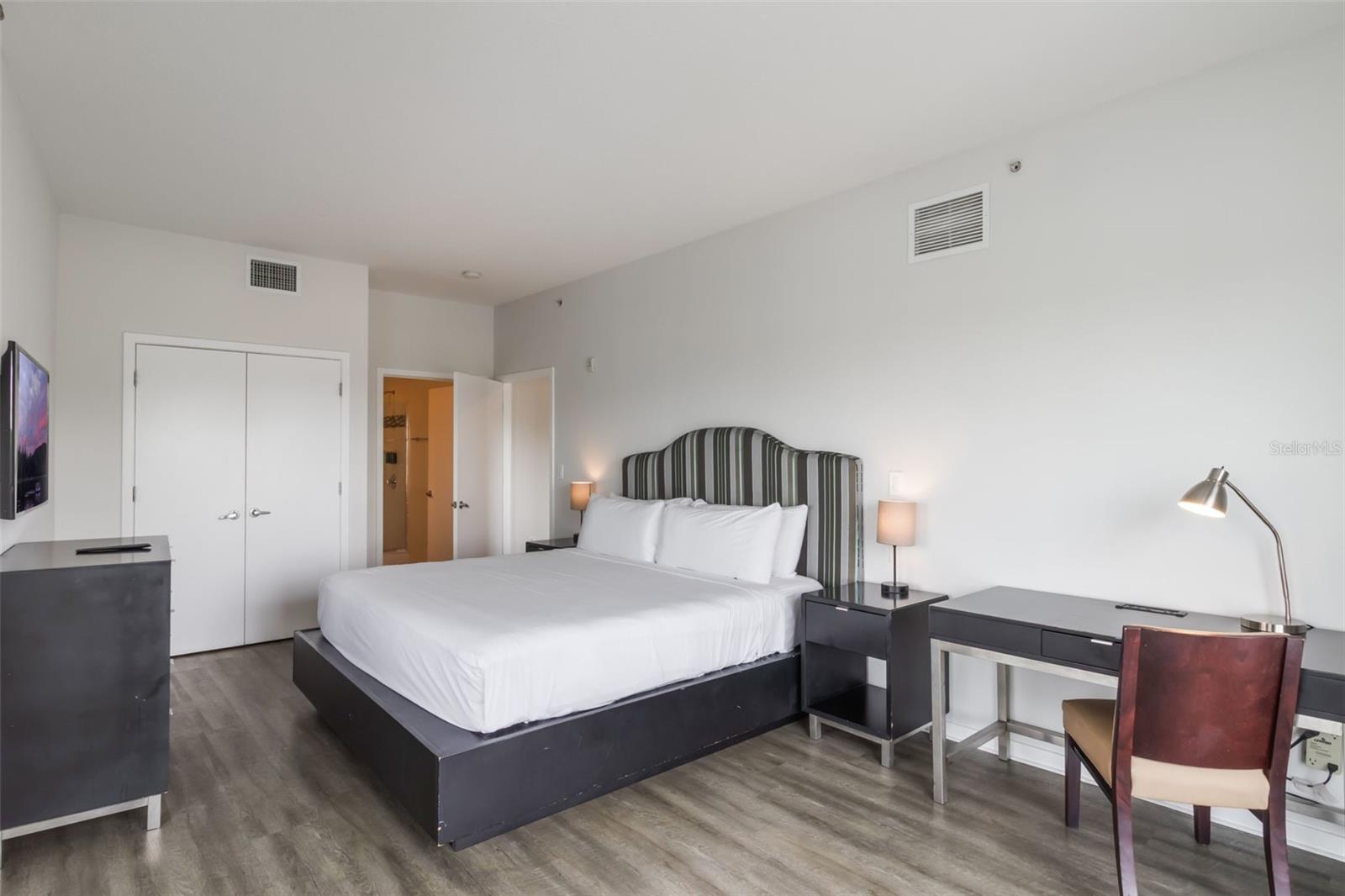 225 Celebration Pl #401 Property Photo 22