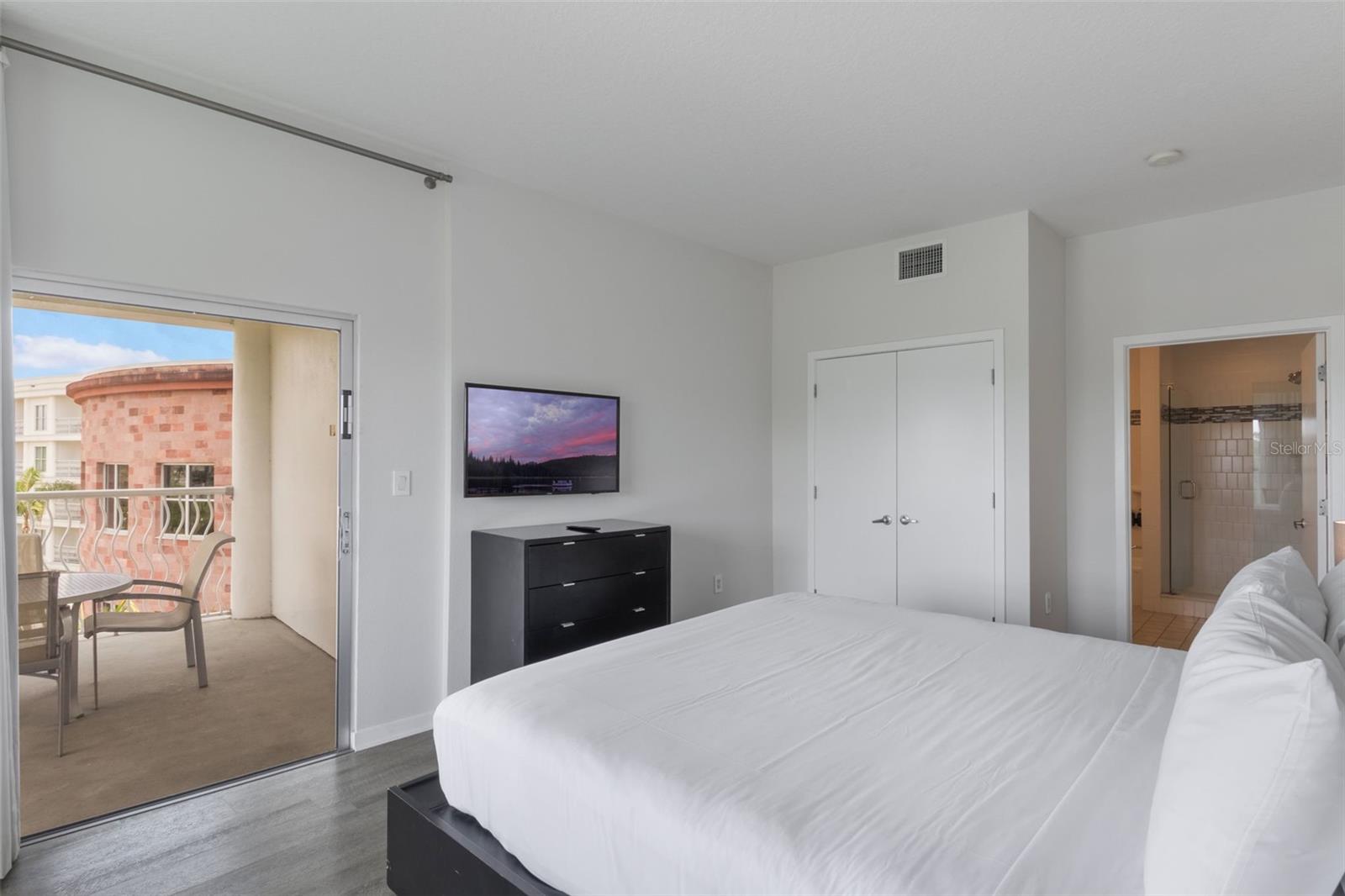 225 Celebration Pl #401 Property Photo 23