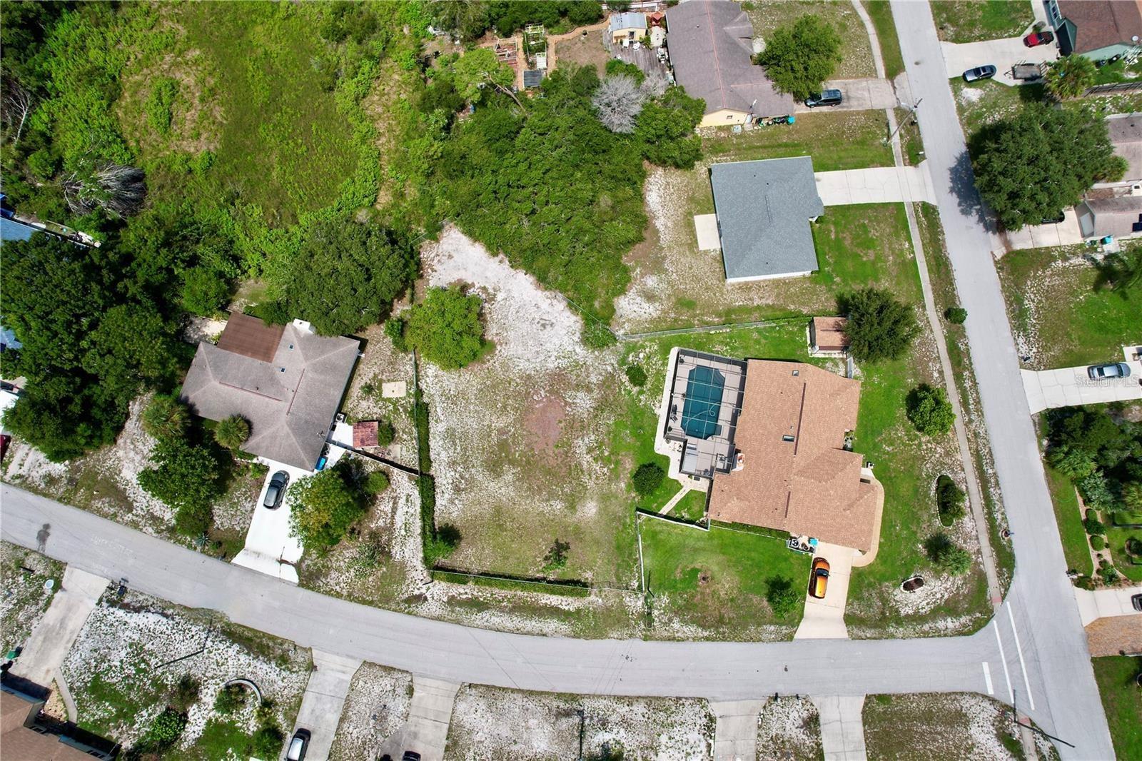 642 Blackstone Ave Property Photo 1