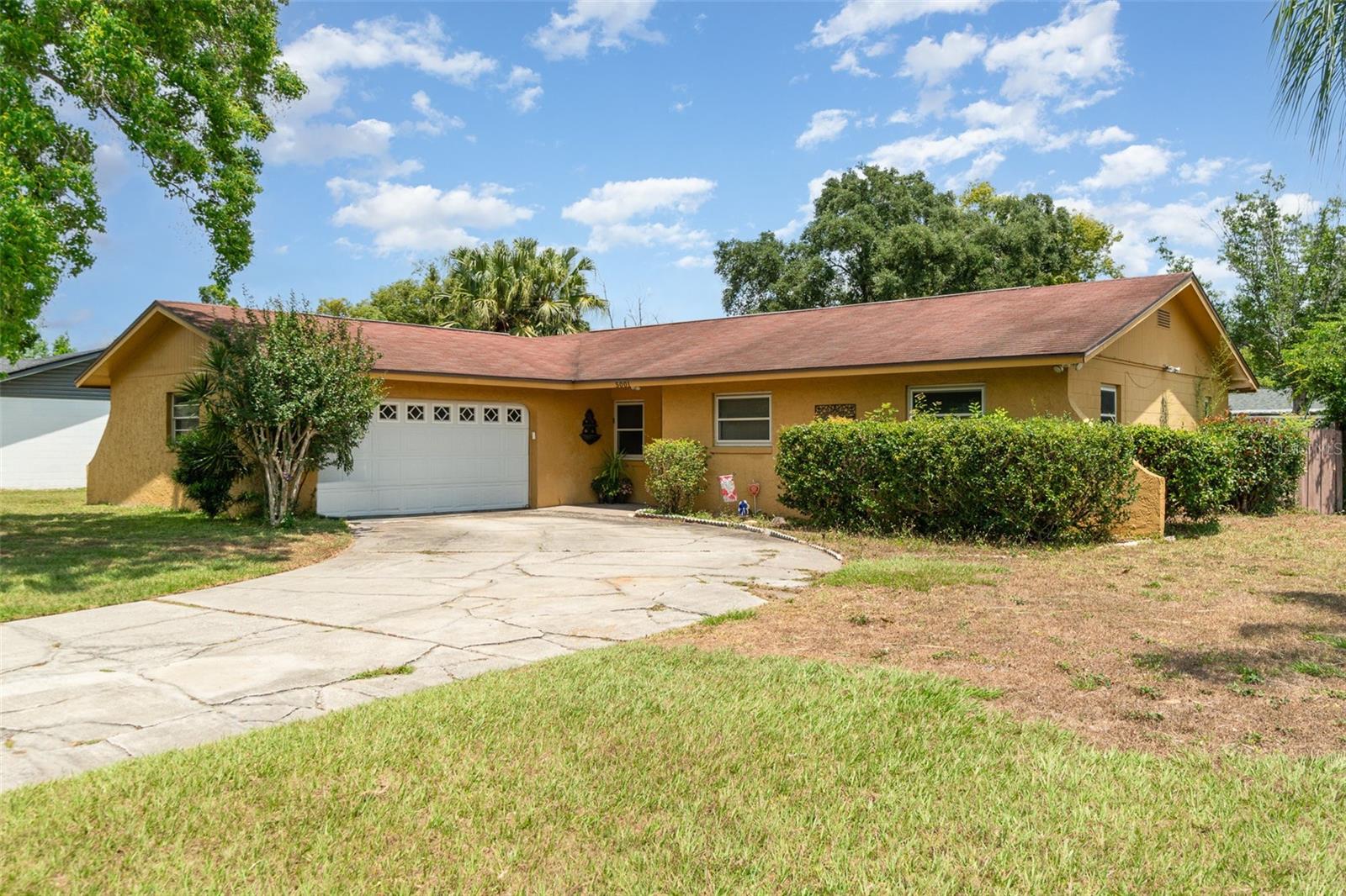 5001 Tangerine Ave Property Photo
