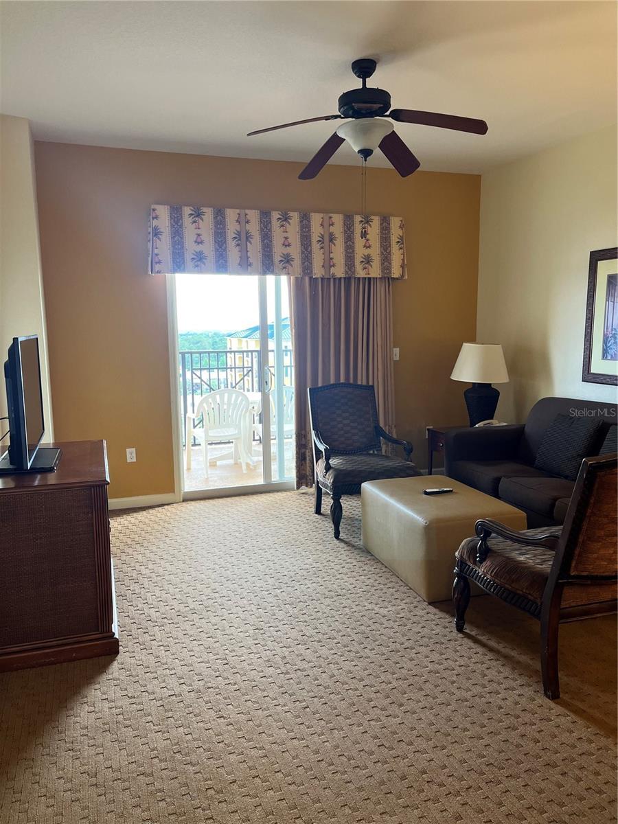 8101 Resort Village Dr #3909 Property Photo 7