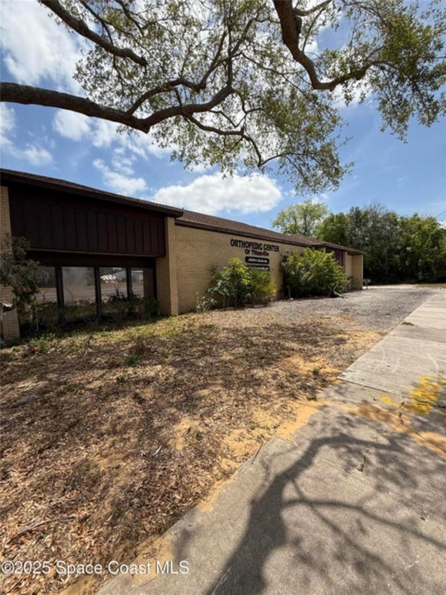 1855 JESS PARRISH CT