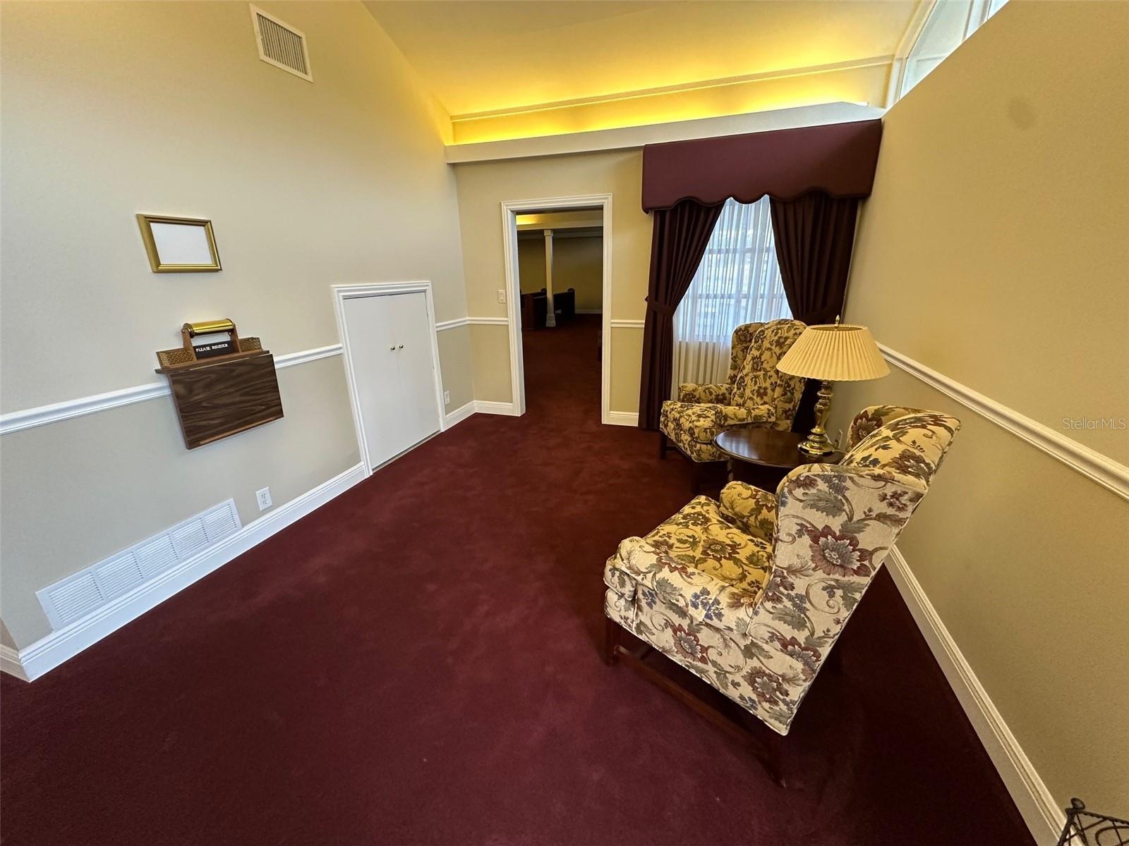 500 E Airport Blvd Property Photo 6