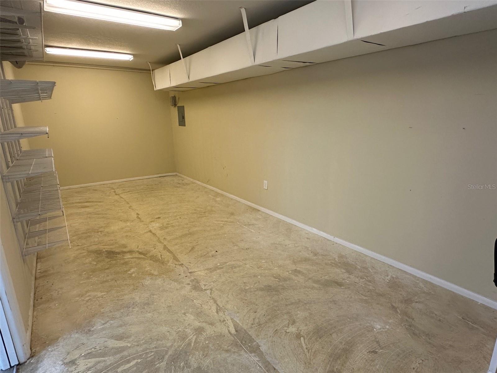 500 E Airport Blvd Property Photo 18