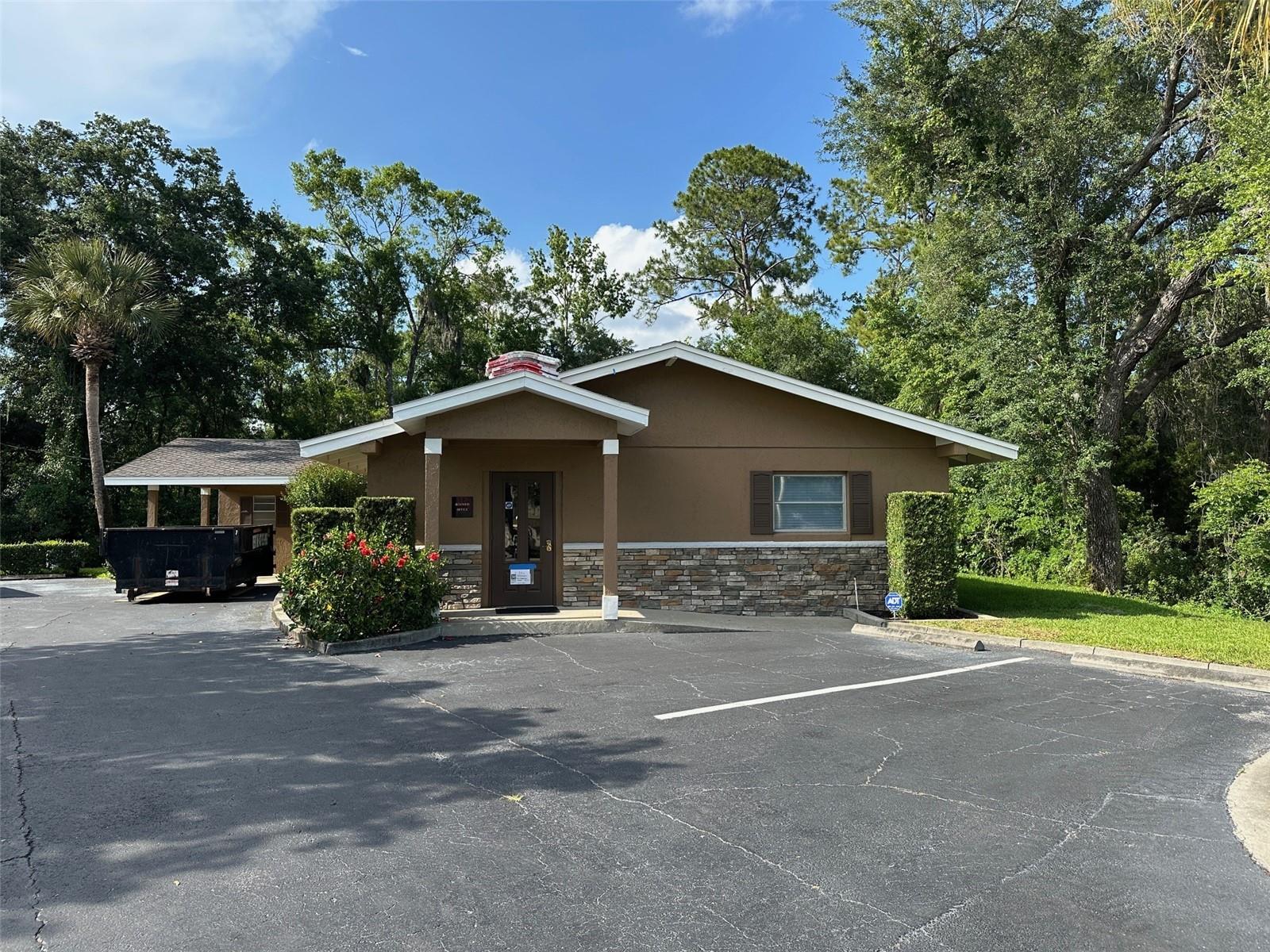 502 E Airport Blvd Property Photo 1