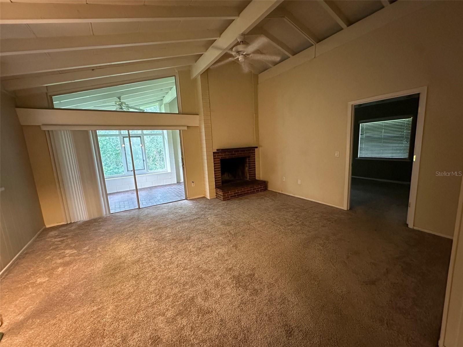 502 E Airport Blvd Property Photo 12