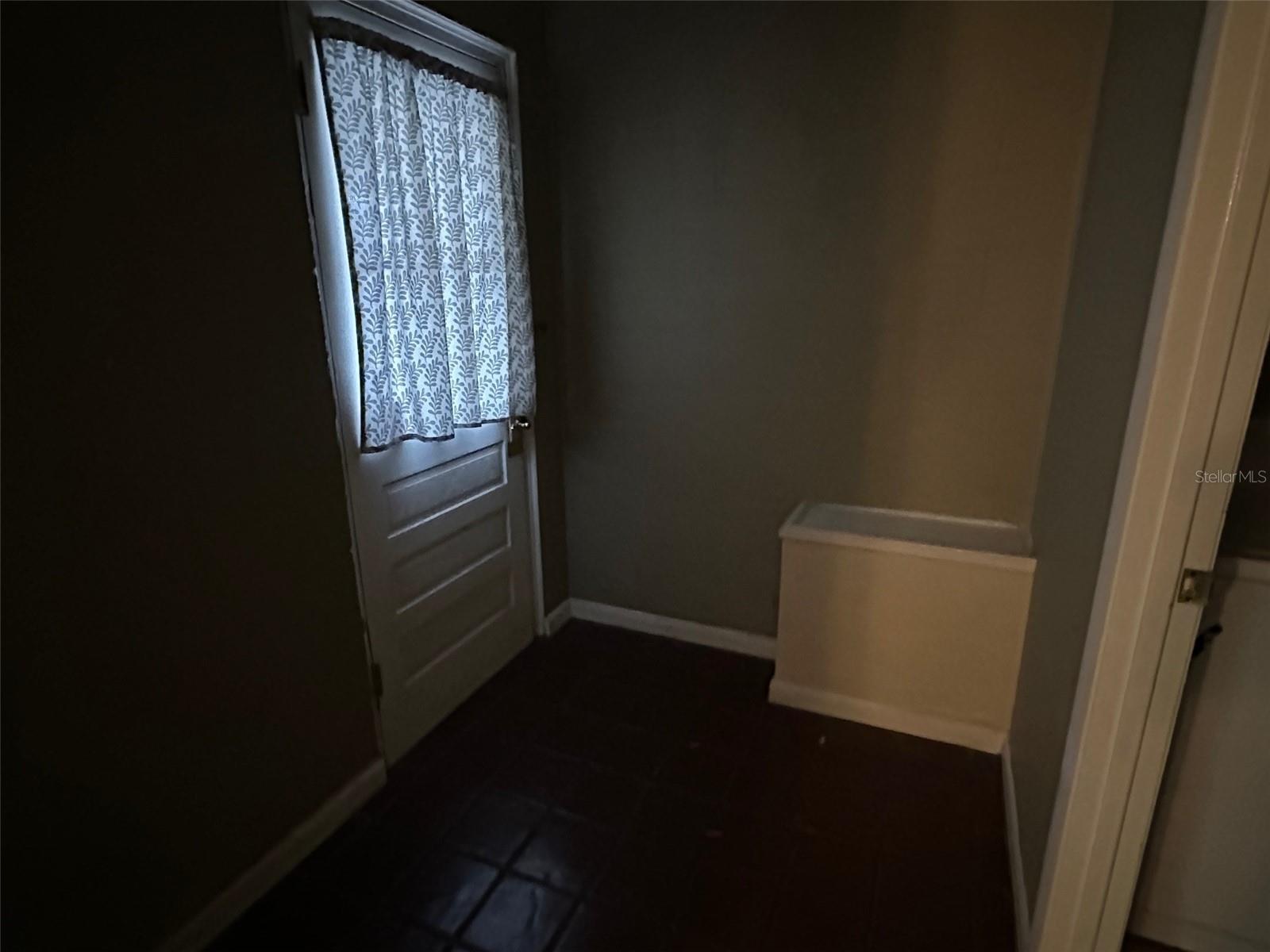 502 E Airport Blvd Property Photo 16