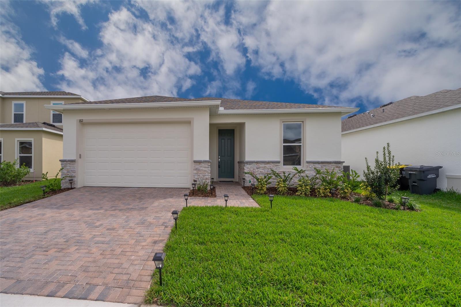 812 Montgomery Way Property Photo 1