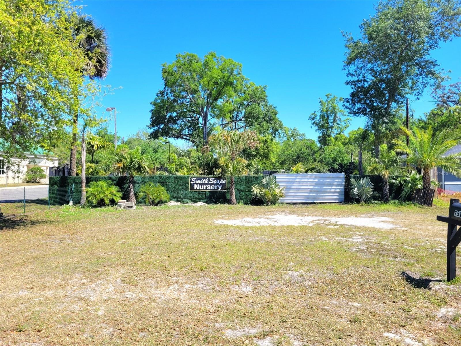7513 Edgewater Dr Property Photo 1