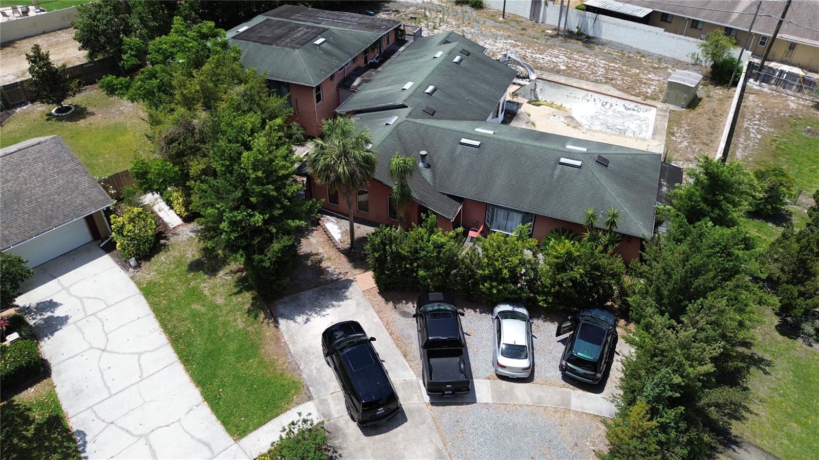 300 Broadview Ave Property Photo 3