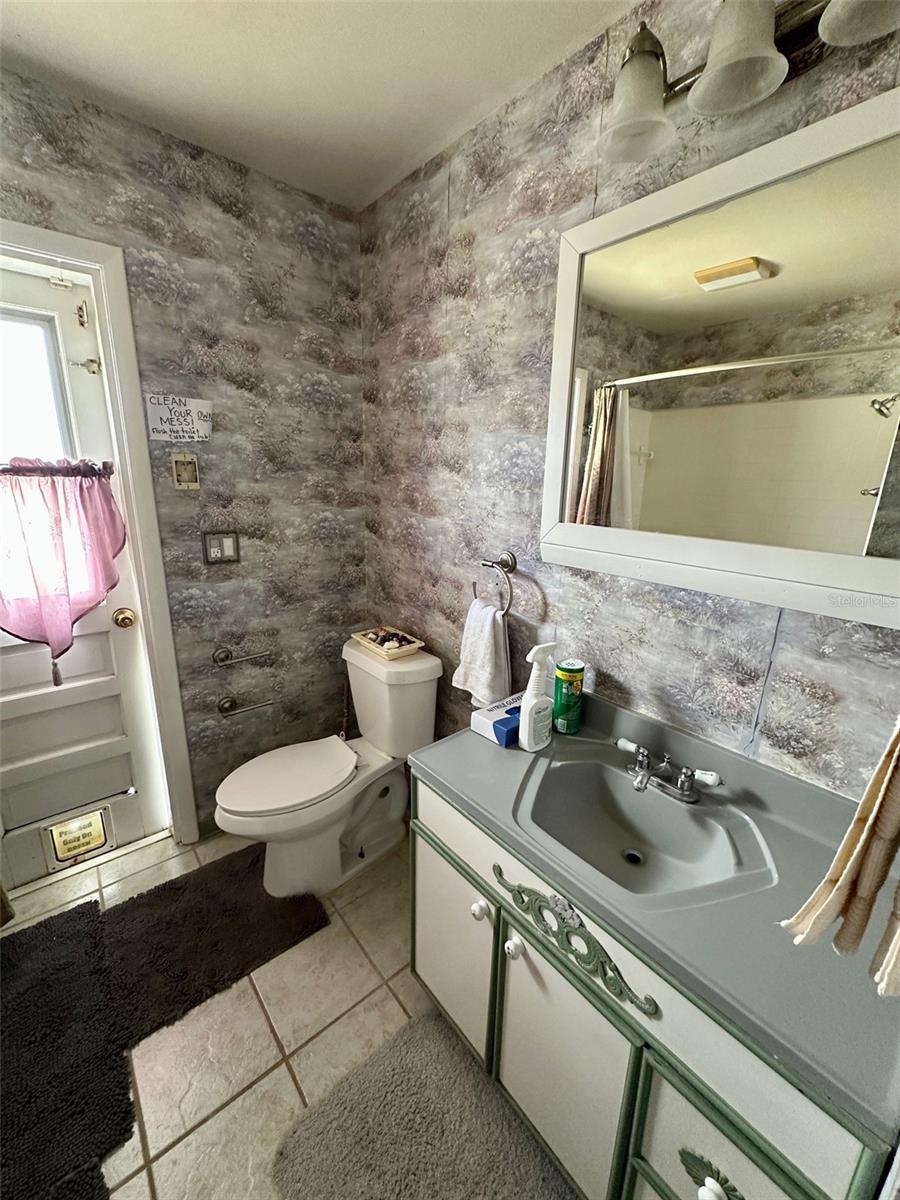 300 Broadview Ave Property Photo 18