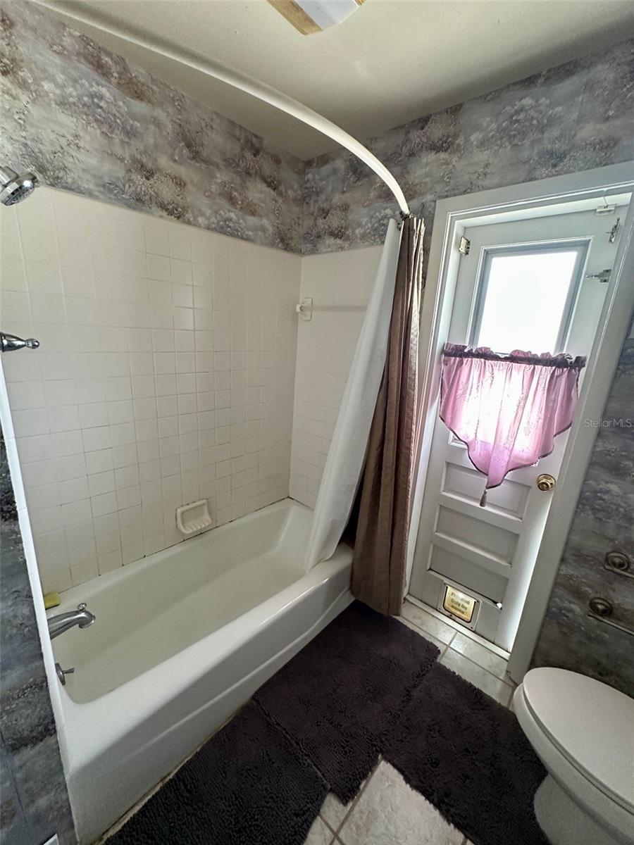 300 Broadview Ave Property Photo 19