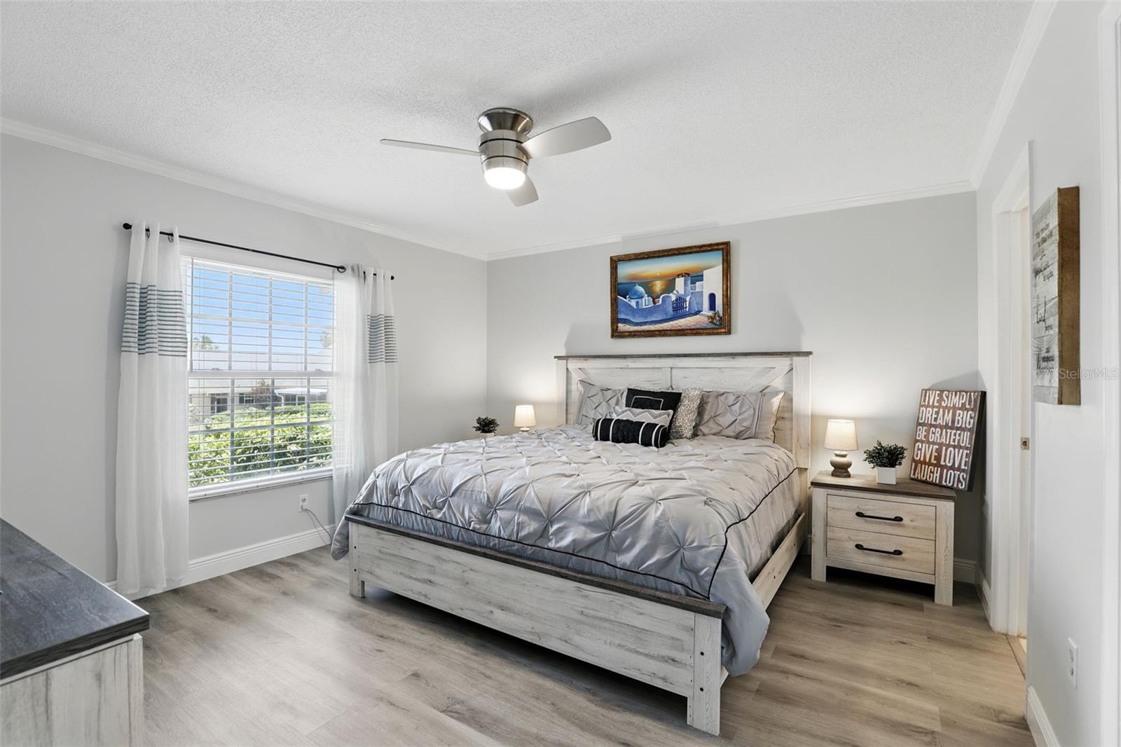 1136 Villa Ln #96 Property Photo 8