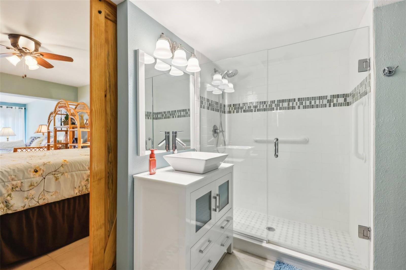 702 Glasgow Ct Property Photo 24