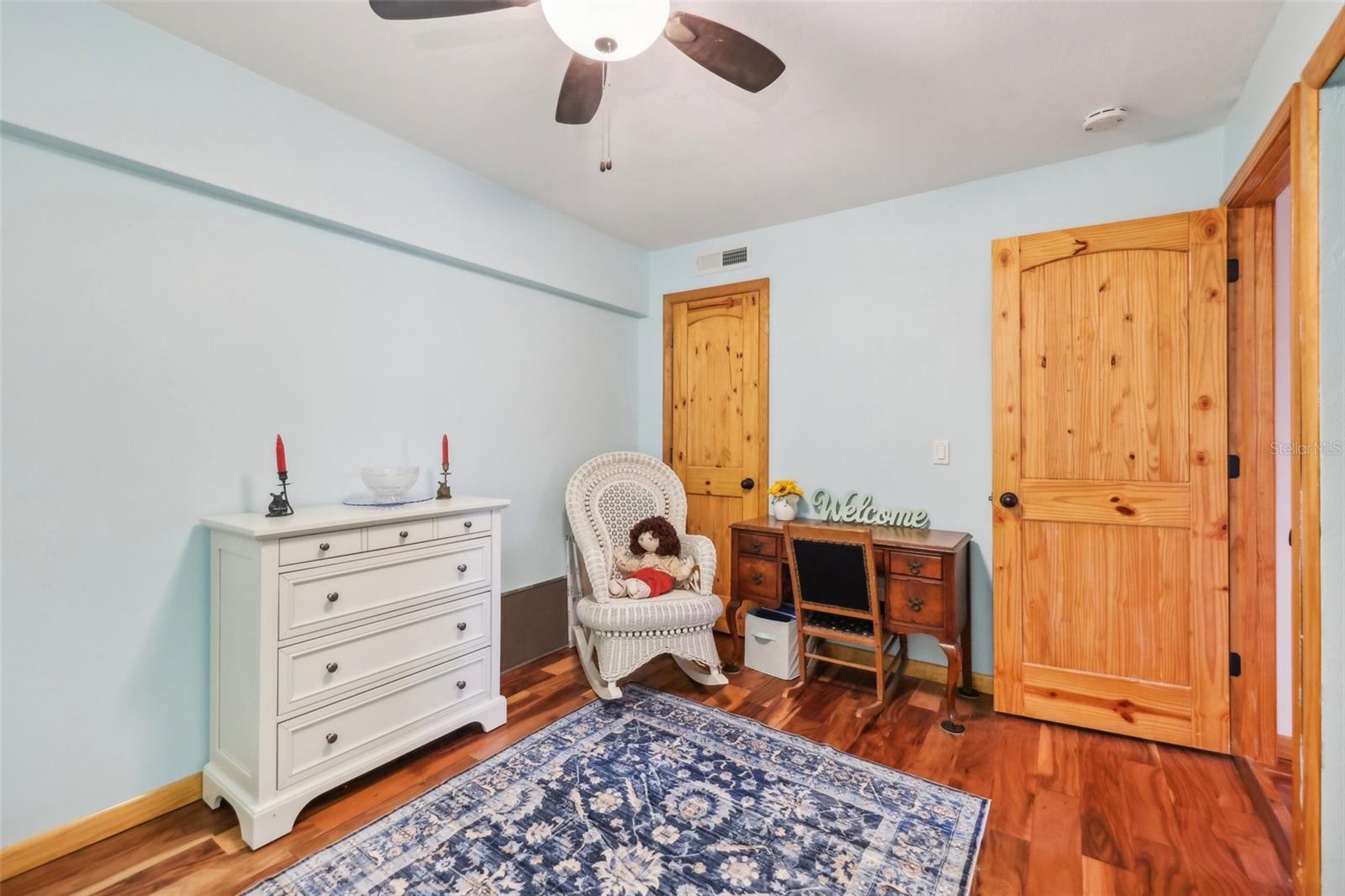 702 Glasgow Ct Property Photo 26