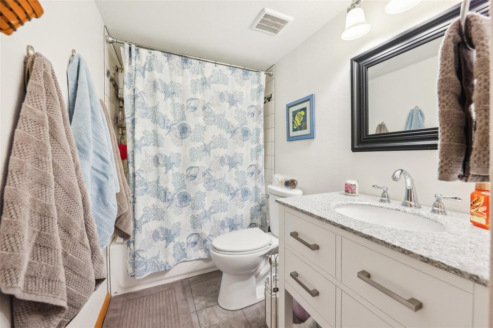 702 Glasgow Ct Property Photo 35