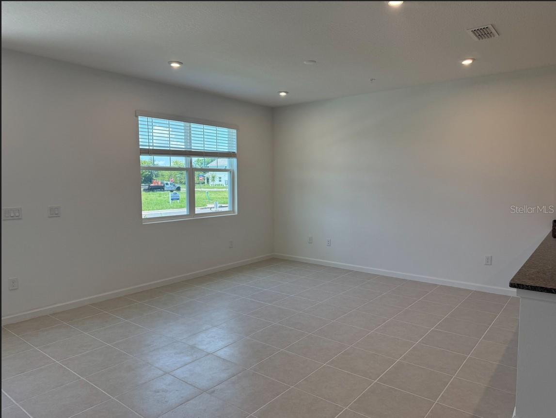 2831 Camellia Flower St Property Photo 6