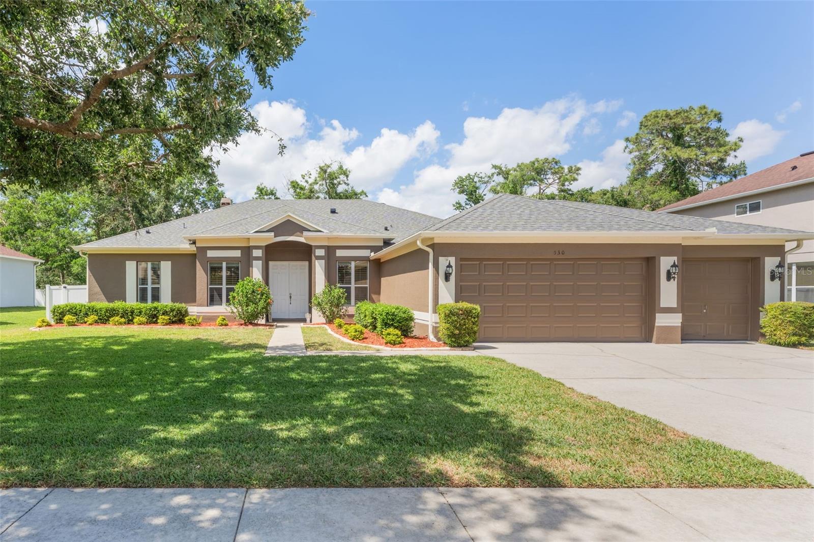 530 Heatheroak Cv Property Photo 1