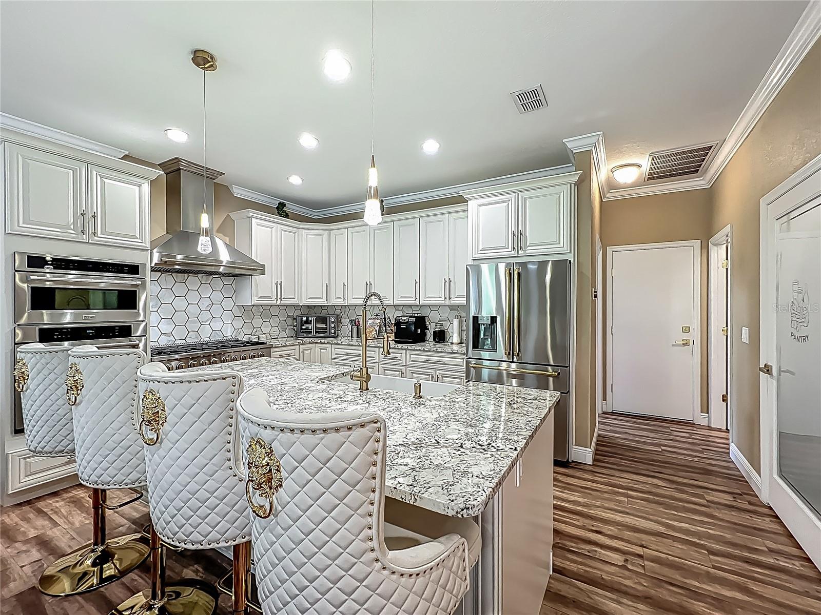 3008 Sutton Woods Dr Property Photo 10