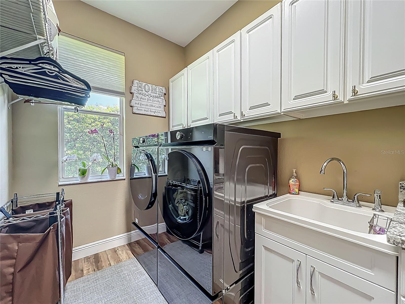 3008 Sutton Woods Dr Property Photo 58