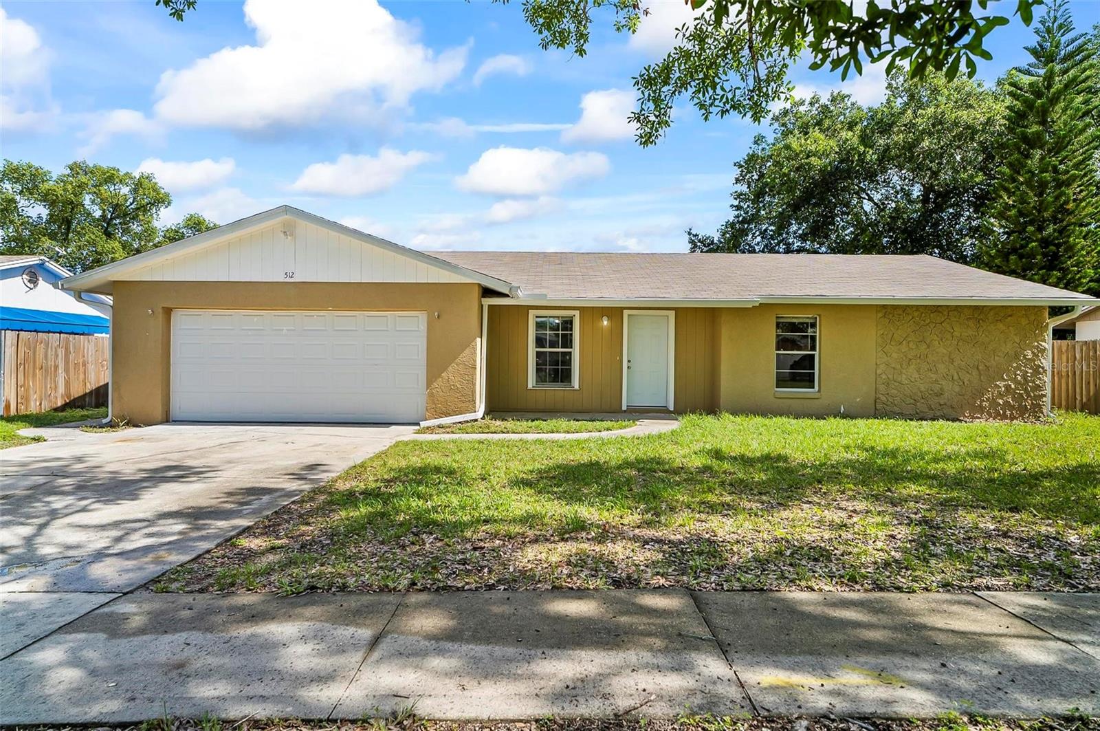 512 Ivanhoe Way Property Photo