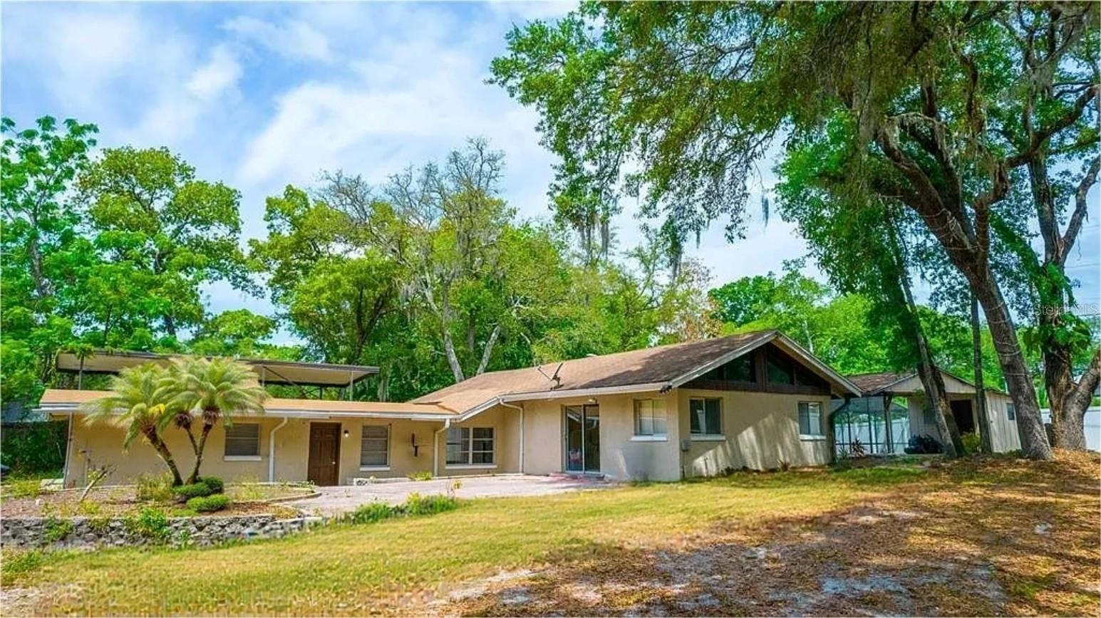 530 Webster St Property Photo