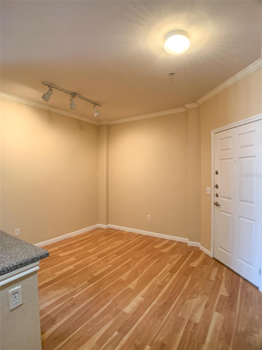 860 N Orange Ave #428 Property Photo 3
